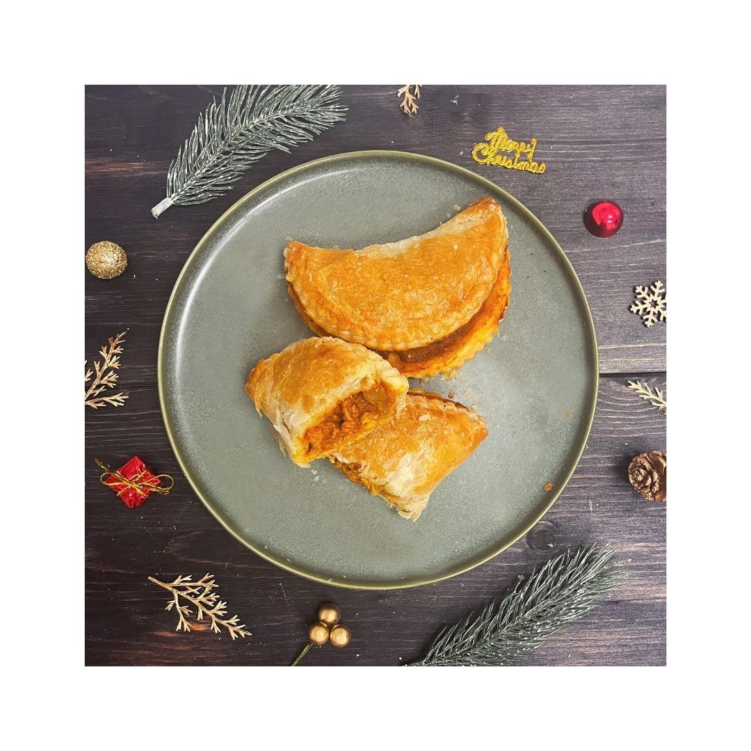 York Hotel Singapore - Indulge in our divinely delicious curry puff that is packed generously with a